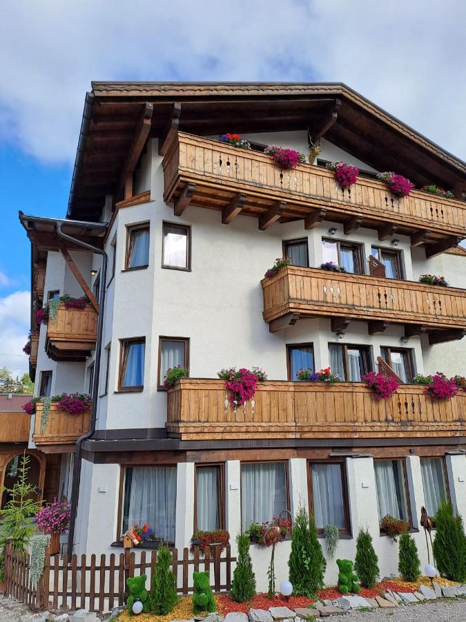 Вилла Zwei Hirsche Зеефельд в Тироле Экстерьер фото